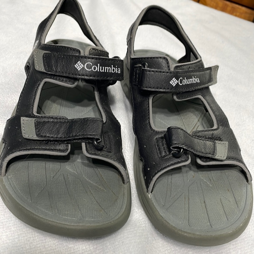 Columbia sandals, youth size 5. Rarely worn.